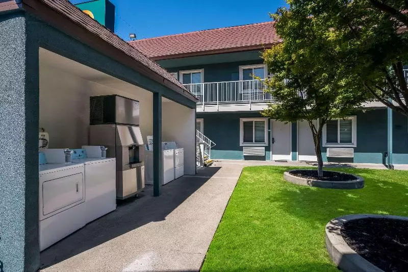 酒店 Quality Inn Elk Grove Sacramento