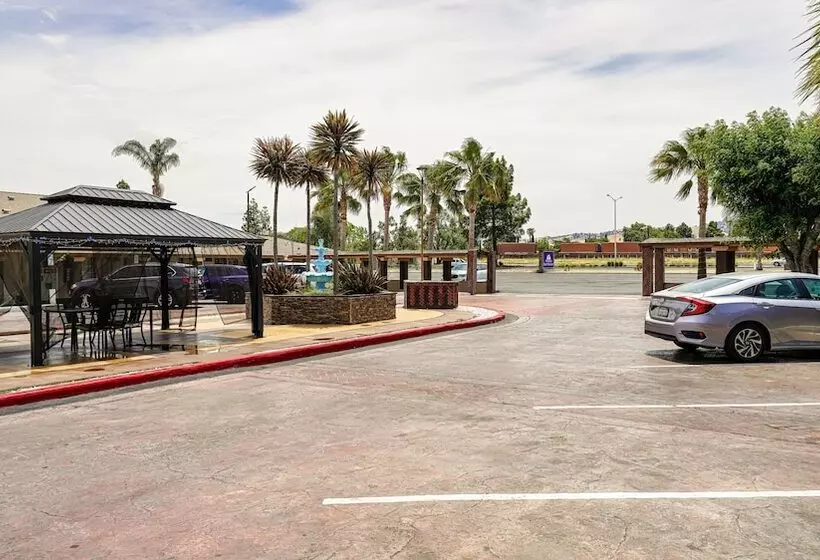 汽车旅馆 Americas Best Value Inn, Antioch