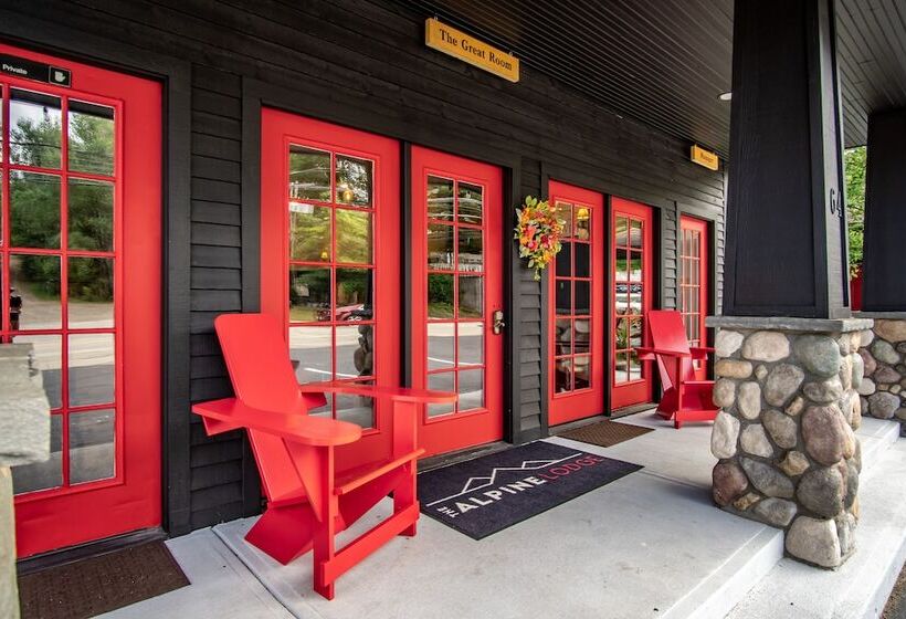 Мотель The Alpine Lodge