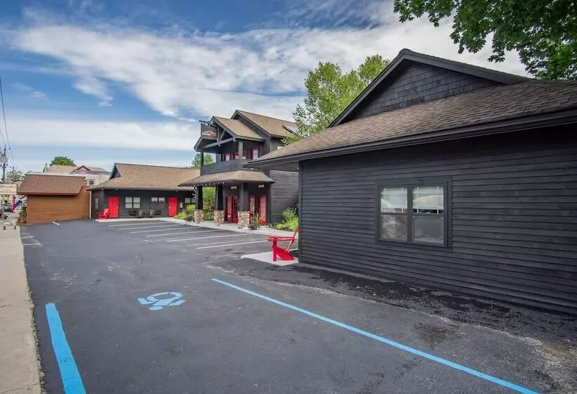 汽车旅馆  The Alpine Lodge