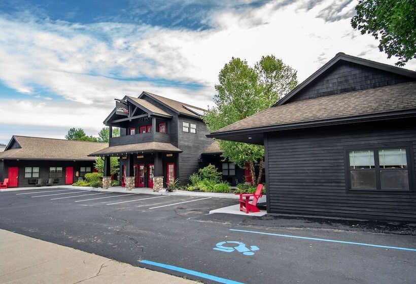 Мотель The Alpine Lodge