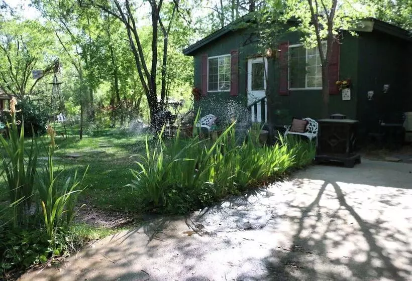 Apple Creek Cottages