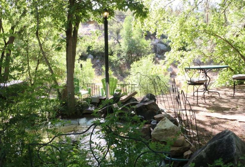 Apple Creek Cottages