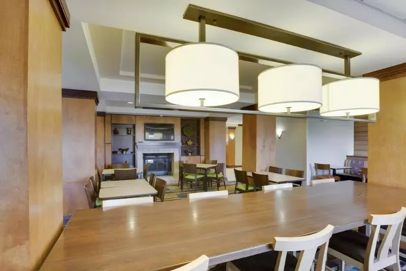 Fairfield Inn And Suites South Hill I 85