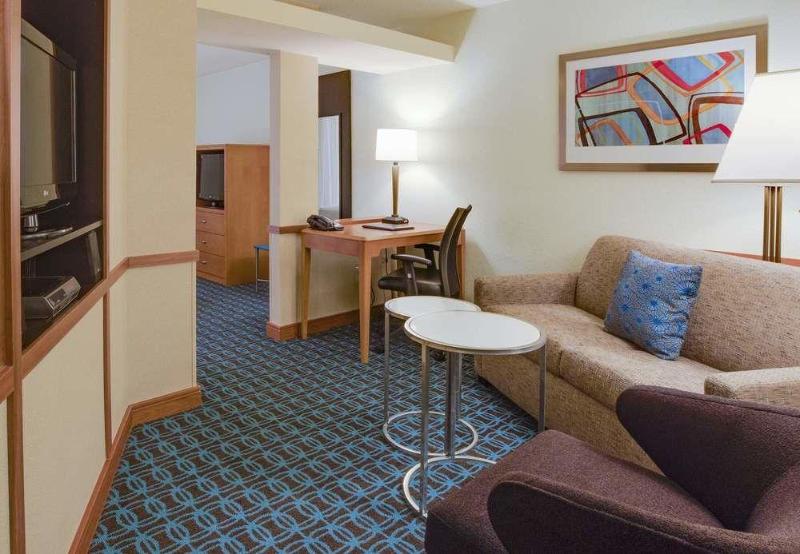 Fairfield Inn And Suites South Hill I 85