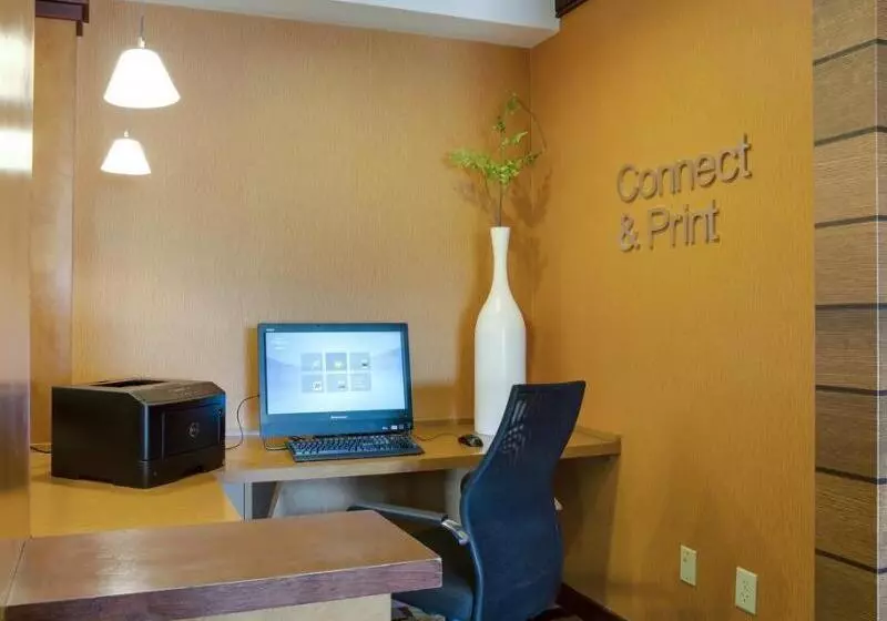 Fairfield Inn And Suites South Hill I 85