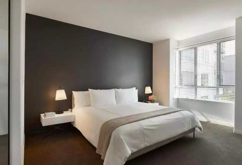 בית מלון כפרי Aka Beverly Hills