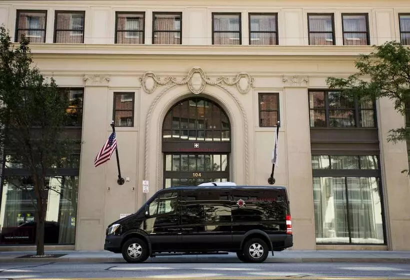 Ambassador Hotel Wichita, Autograph Collection