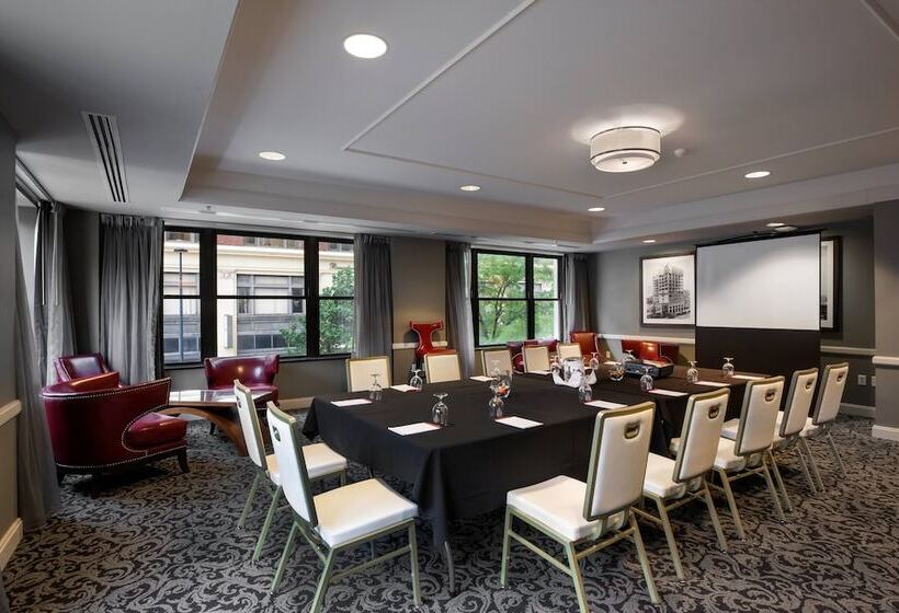 Ambassador Hotel Wichita, Autograph Collection