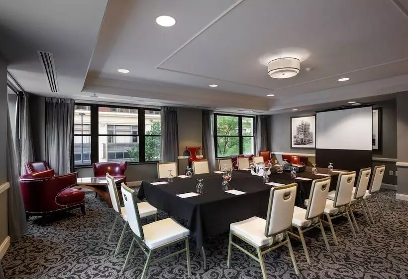 Ambassador Hotel Wichita, Autograph Collection