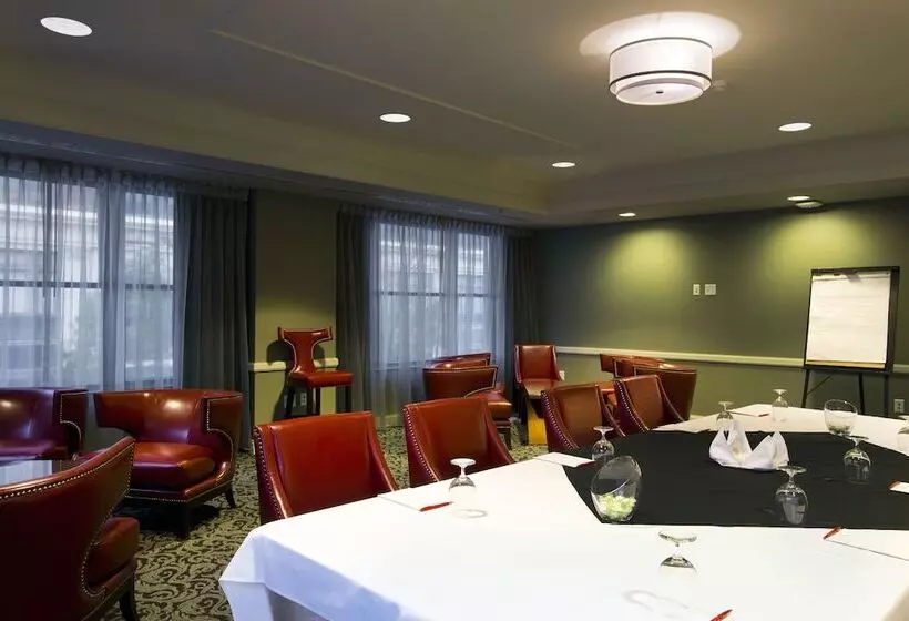 Ambassador Hotel Wichita, Autograph Collection