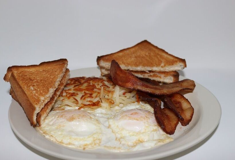 فندق Astoria Extended Stay & Event Center