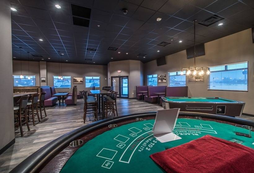 فندق Astoria Extended Stay & Event Center