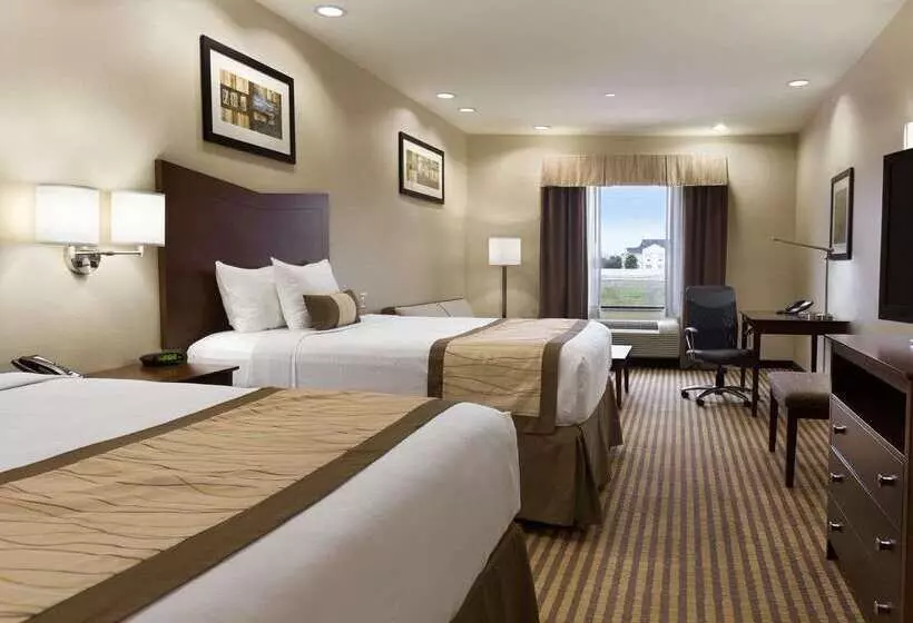 Отель Baymont By Wyndham Victoria