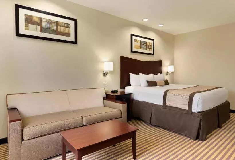 Отель Baymont By Wyndham Victoria