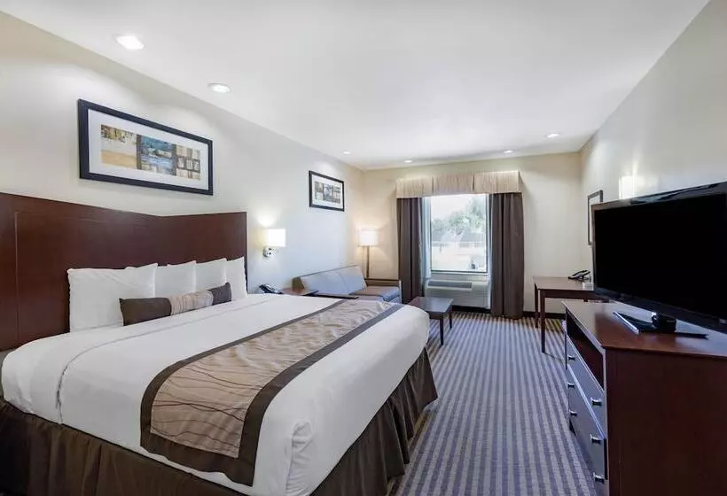 Отель Baymont By Wyndham Victoria