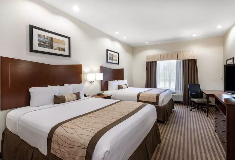 Отель Baymont By Wyndham Victoria