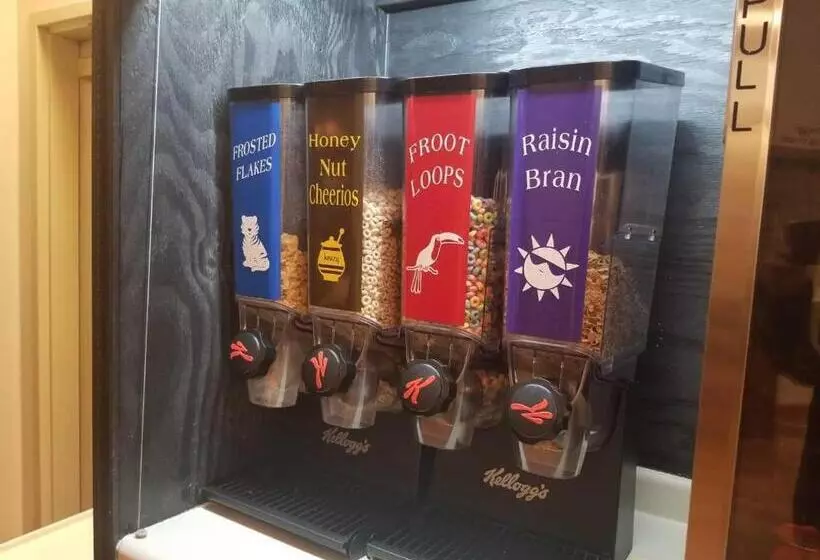 בית מלון כפרי Brook Pointe Inn