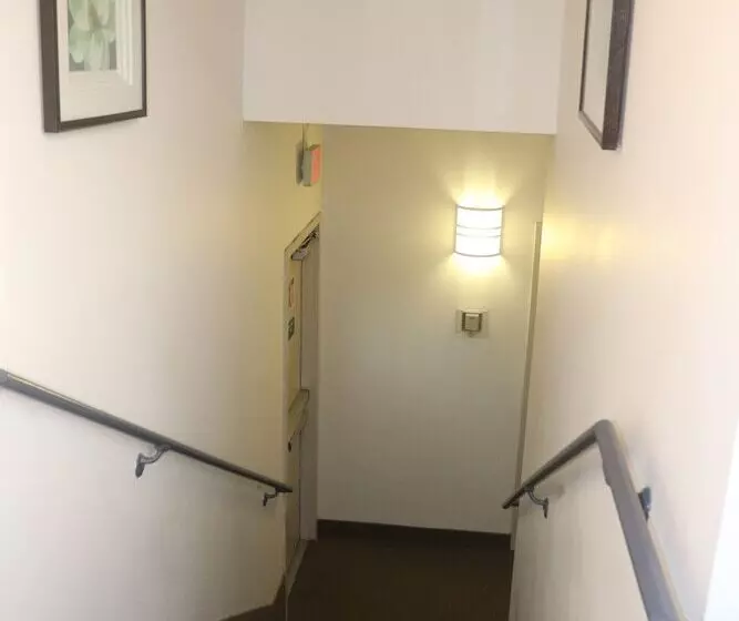 Hotel Howard Johnson By Wyndham Tifton Ga I 75