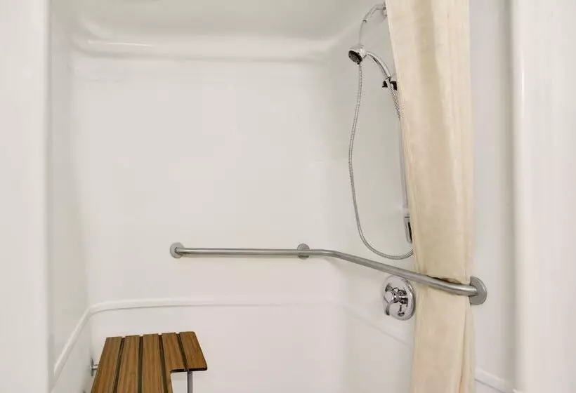 Hotel Howard Johnson By Wyndham Tifton Ga I 75