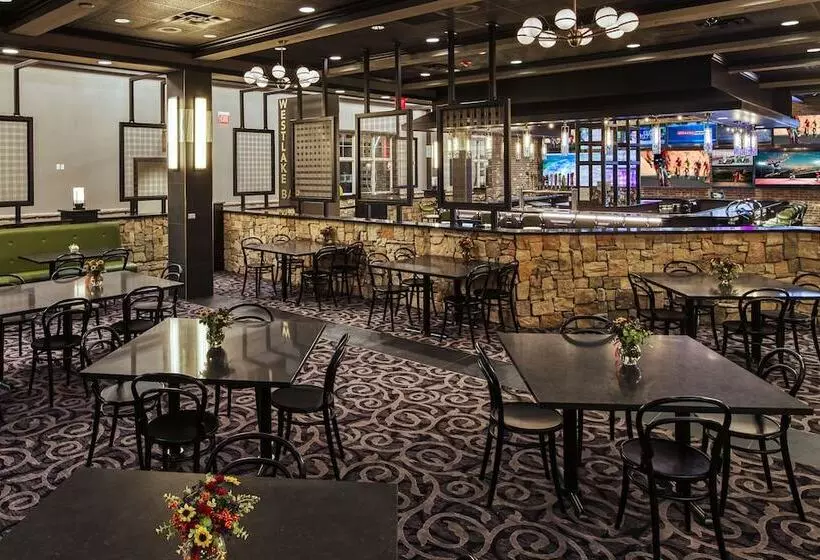 Lakeside Hotel Casino