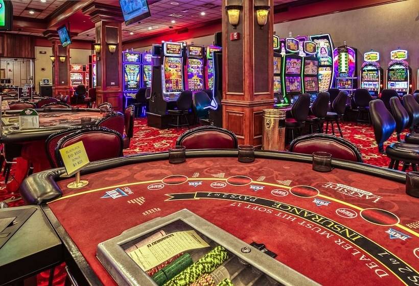 Lakeside Hotel Casino
