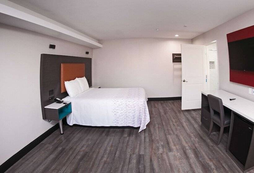 בית מלון כפרי Rodeway Inn South Gate Los Angeles South