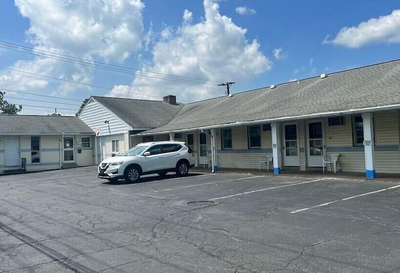 Мотель Budget Host Inn