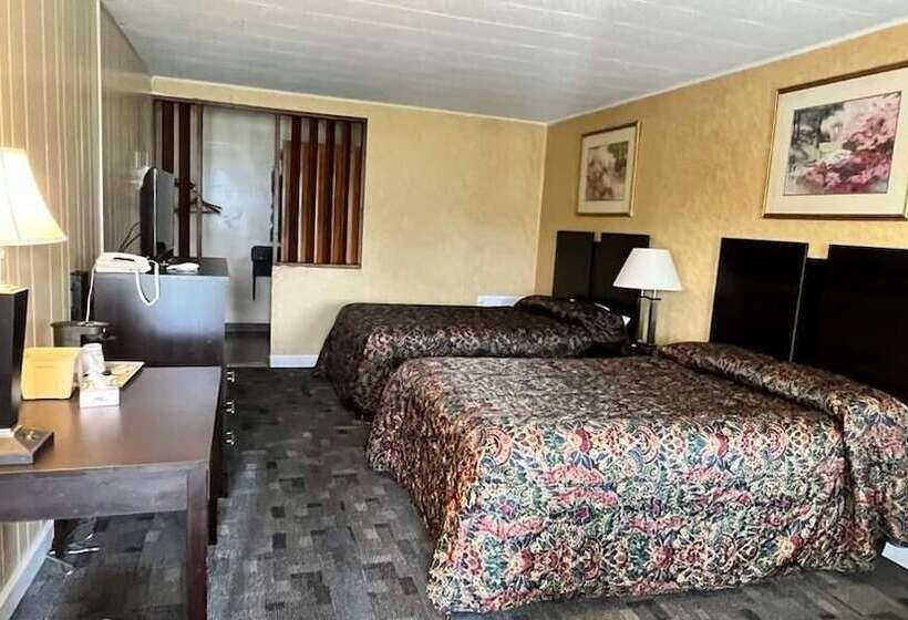 Мотель Budget Host Inn