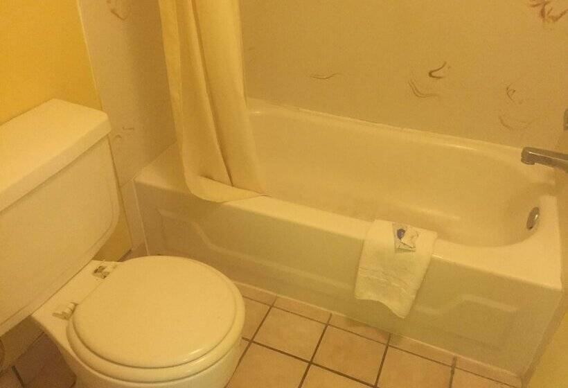 مُتل Economy Inn