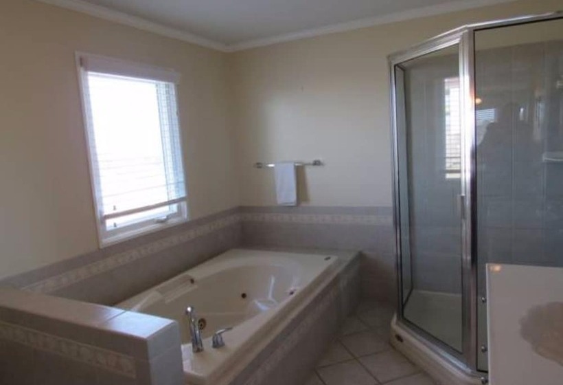 モーテル Fin  N Feather Waterside Inn By Kees Vacations