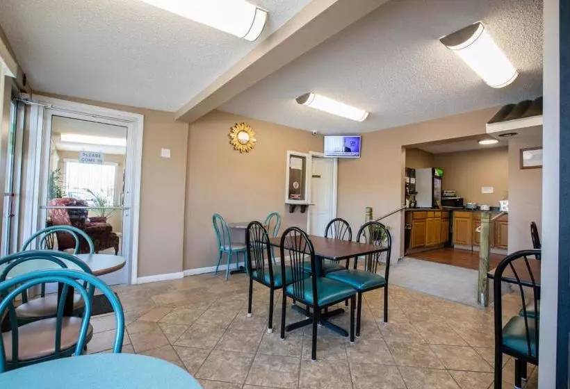 汽车旅馆  Relax Inn And Suites Kuttawa