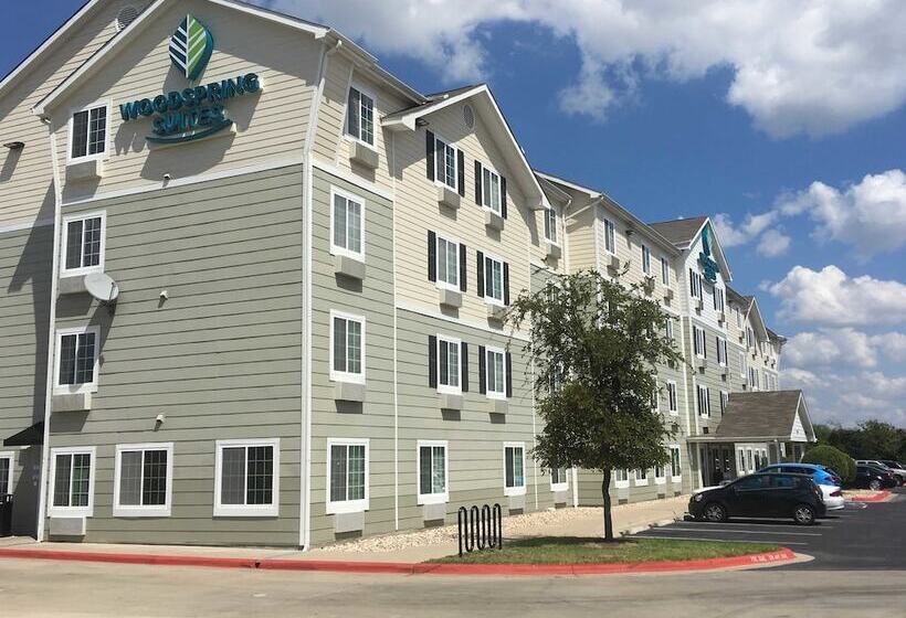 Woodspring Suites Williston