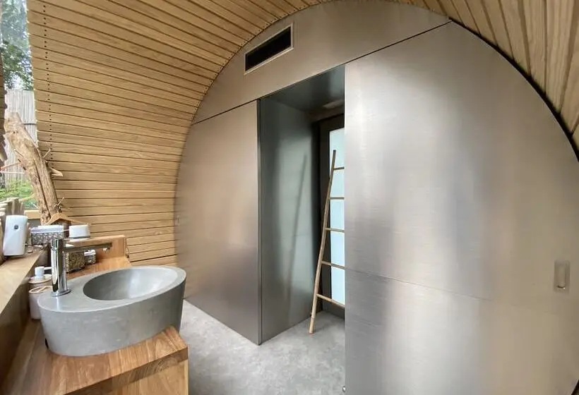 هتل Bubble Lodge