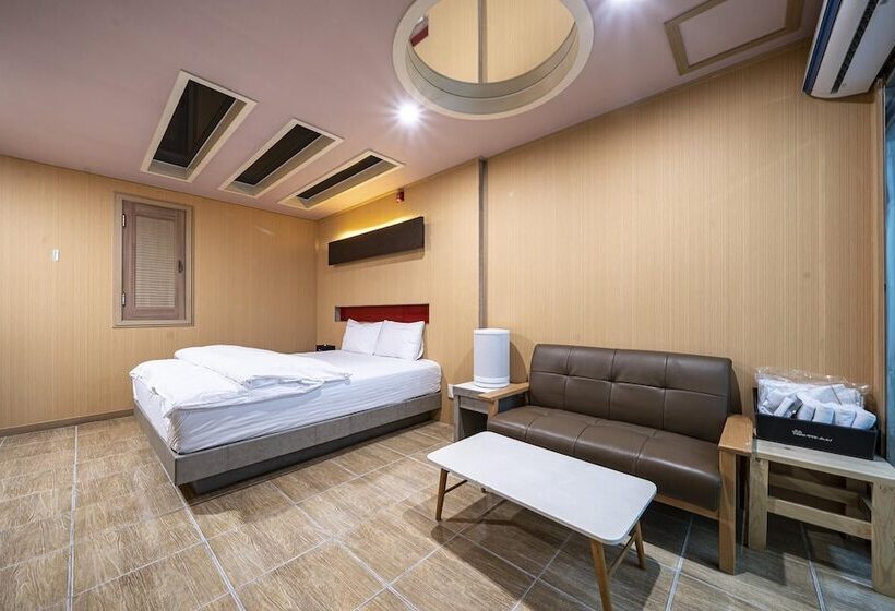 Motel Evian Drive In In Daejam Dong Pohang