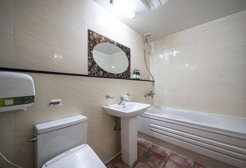 Motel Evian Drive In In Daejam Dong Pohang