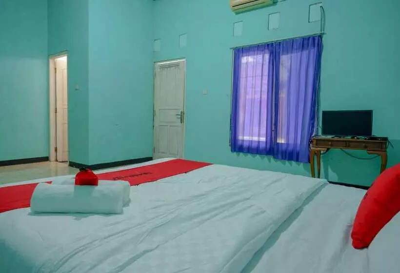 Majatalo Reddoorz Syariah Near Sekuro Beach Jepara