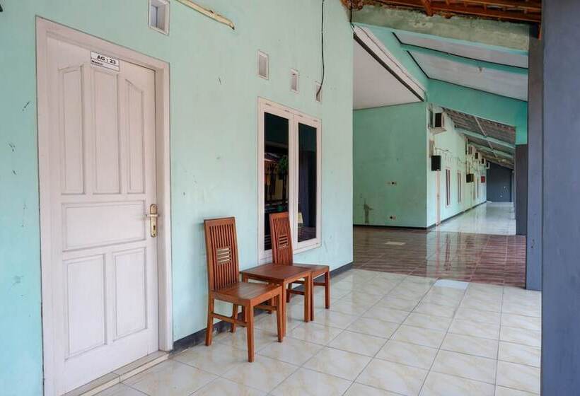 פנסיון Reddoorz Syariah Near Sekuro Beach Jepara
