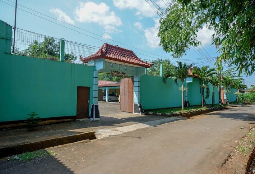 פנסיון Reddoorz Syariah Near Sekuro Beach Jepara