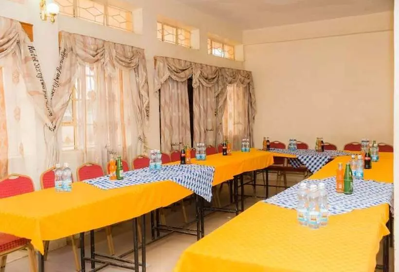 هتل Sixty Two Paradise