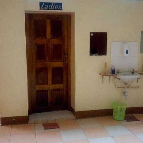 هتل Sixty Two Paradise