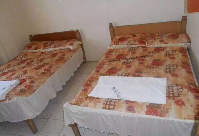 هتل Sixty Two Paradise