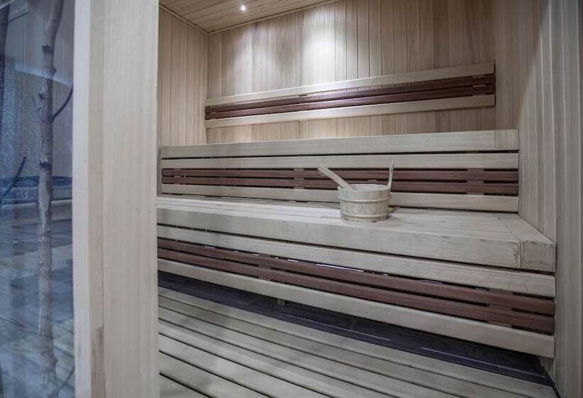 Sky Cabin Apartments