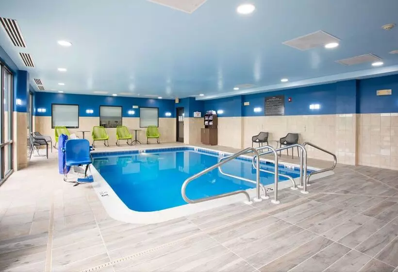 בית מלון כפרי Hampton Inn Elkins