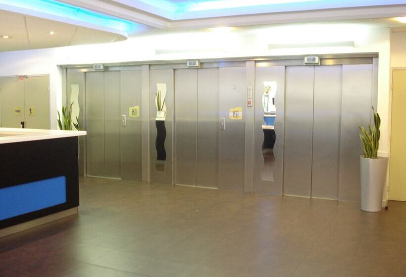 هتل Ibis Budget Paris Porte De Montmartre