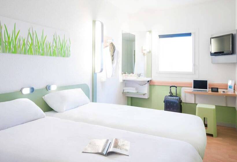 هتل Ibis Budget Paris Porte De Montmartre