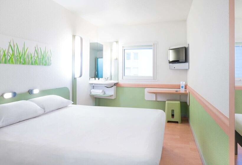 هتل Ibis Budget Paris Porte De Montmartre