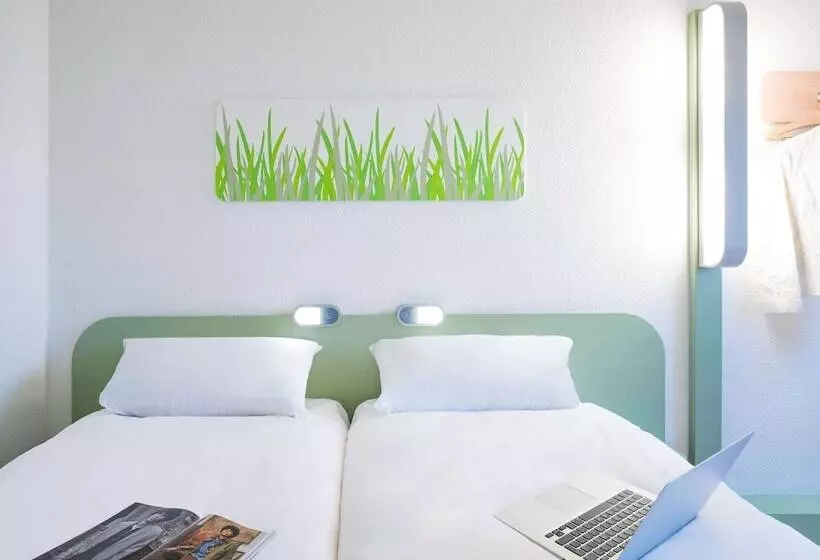 هتل Ibis Budget Paris Porte De Montmartre