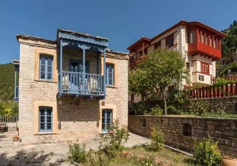 酒店 Koryshades Village