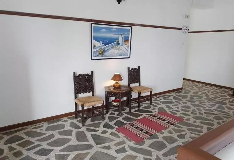 Miranta Hotel   Apartments & Studios